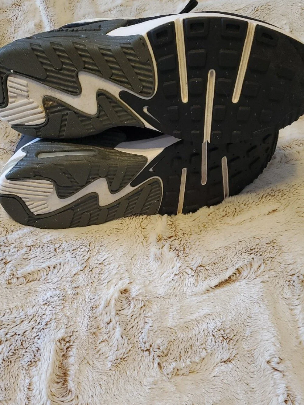 Nike Men’s Black and White Air Max Sneakers